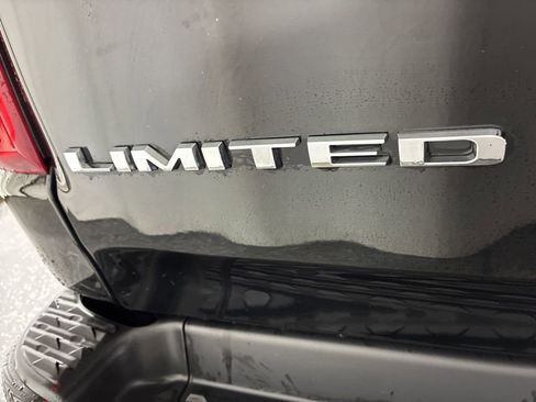 Used 2021 RAM 1500 Limited w/ Body Color Bumper Group image 32
