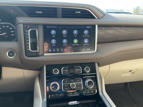 Certified 2021 GMC Yukon Denali image 9