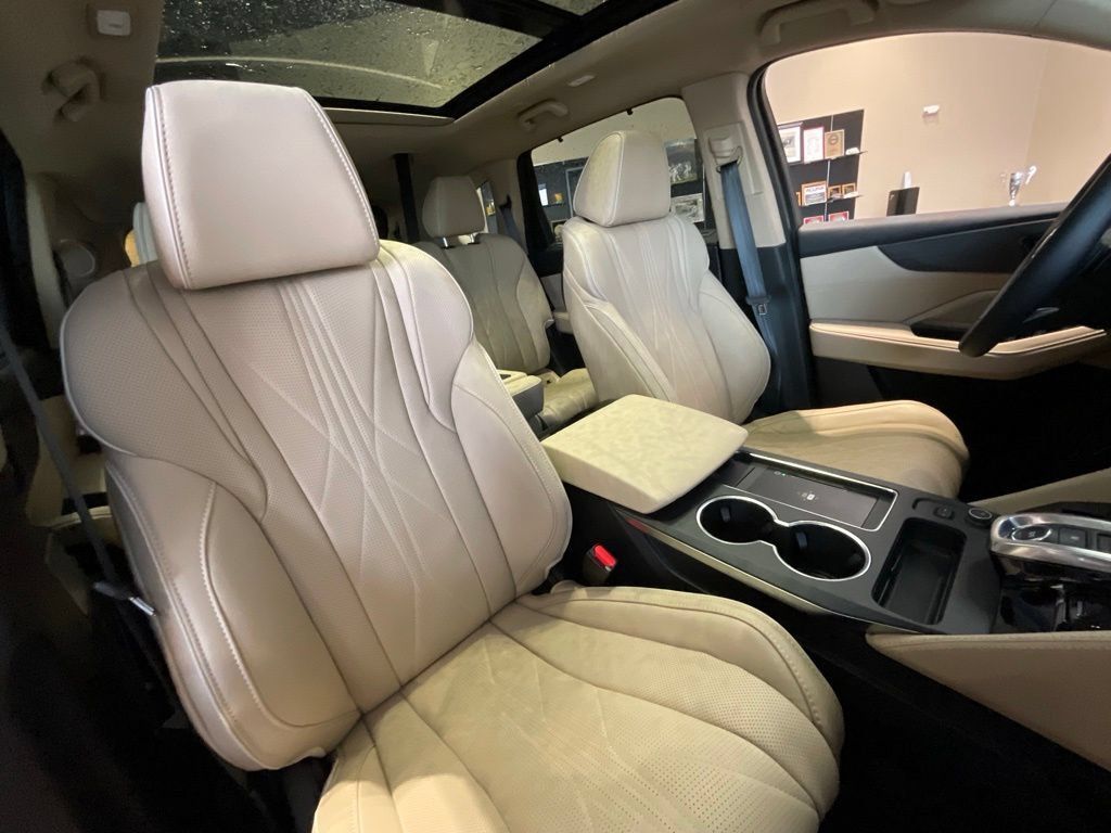 Certified 2026 Acura MDX w/ Advance Package AWD/4WD image 20