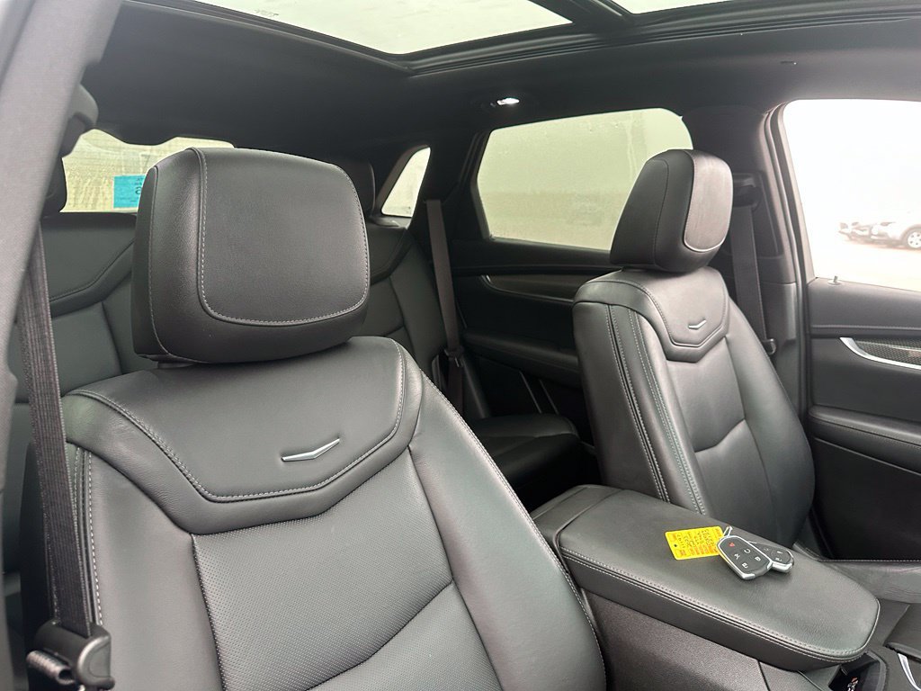 Used 2023 Cadillac XT5 Sportv w/ Technology Package AWD/4WD image 31
