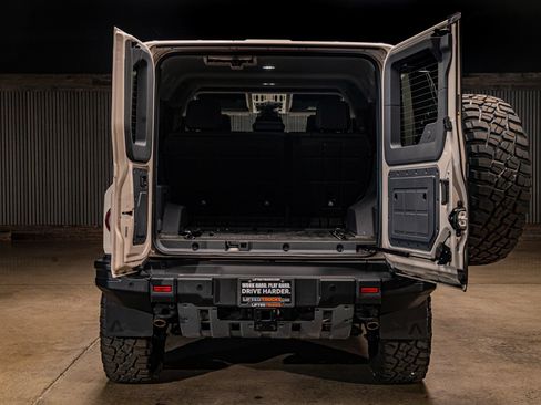 Used 2025 INEOS Grenadier AWD/4WD image 9