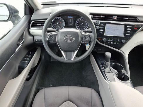 Used 2019 Toyota Camry LE FWD image 12
