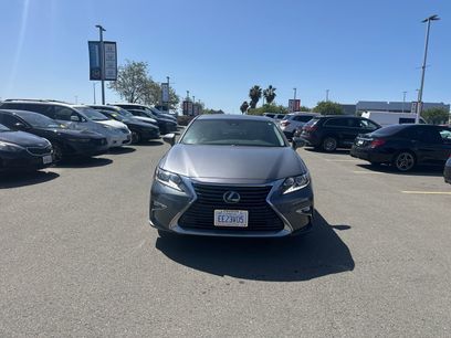 Used 2017 Lexus ES 350 w/ Premium Package