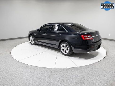 Used 2018 Ford Taurus SE image 29