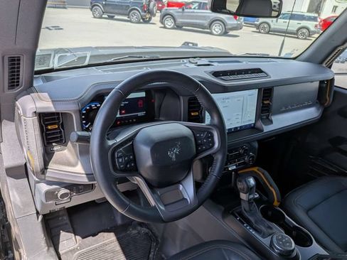 Used 2024 Ford Bronco Badlands AWD/4WD image 8