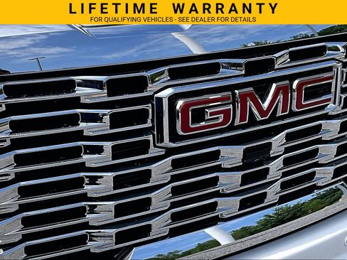 Used 2024 GMC Sierra 2500 Denali w/ Denali Reserve Package AWD/4WD image 32