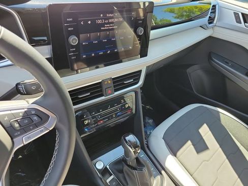 New 2026 Volkswagen Taos SE FWD image 24