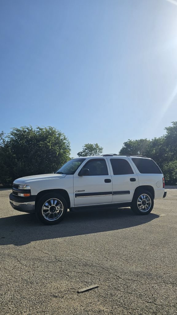 Used 2002 Chevrolet Tahoe LS RWD image 1