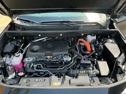 Used 2023 Toyota RAV4 LE AWD/4WD image 25