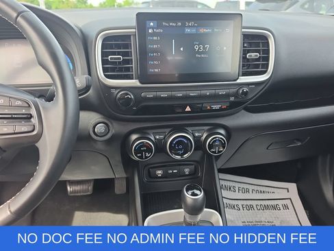 Used 2025 Hyundai Venue SEL FWD image 20