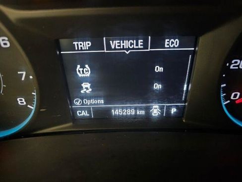 Used 2018 Chevrolet Equinox LT FWD image 16