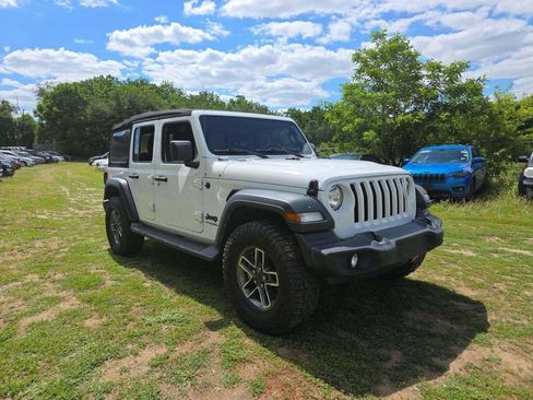 Used 2022 Jeep Wrangler Unlimited Sport AWD/4WD image 4