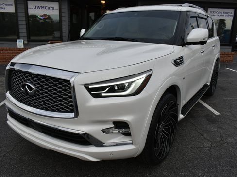 Used 2018 INFINITI QX80 2WD w/ Driver Assistance Package image 2