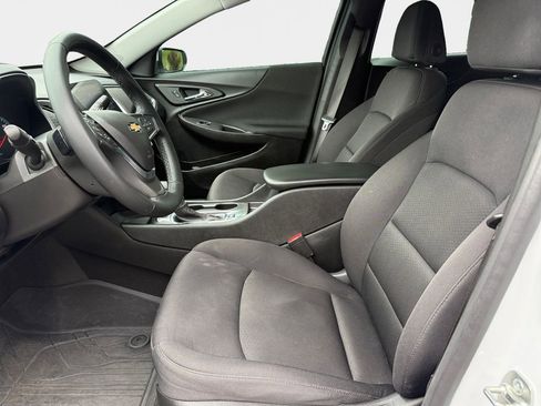 Used 2024 Chevrolet Malibu RS FWD image 12