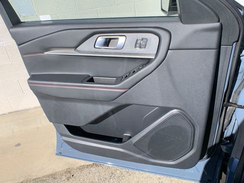 Used 2025 Ford Explorer ST-Line w/ Premium Package image 19