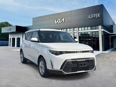 Certified 2024 Kia Soul LX w/ Option Group 015 image 2