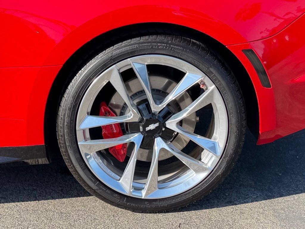 Used 2021 Chevrolet Camaro SS RWD image 15