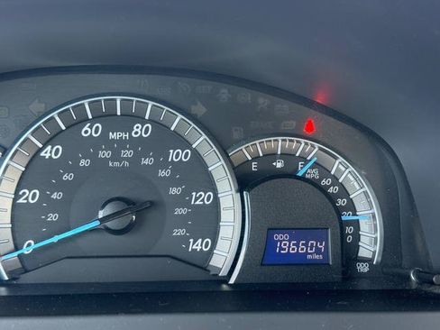 Used 2014 Toyota Camry SE FWD image 21