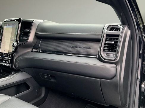 Used 2022 RAM 2500 Limited AWD/4WD image 25