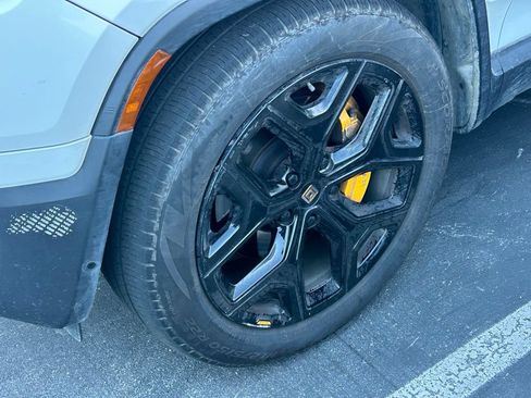 Used 2023 Rivian R1T Launch Edition AWD/4WD image 3
