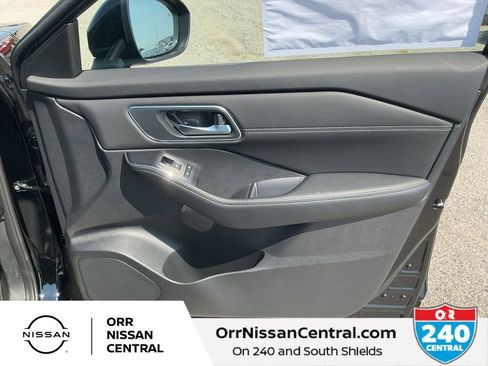 New 2026 Nissan Rogue Platinum w/ Platinum Premium Package image 10