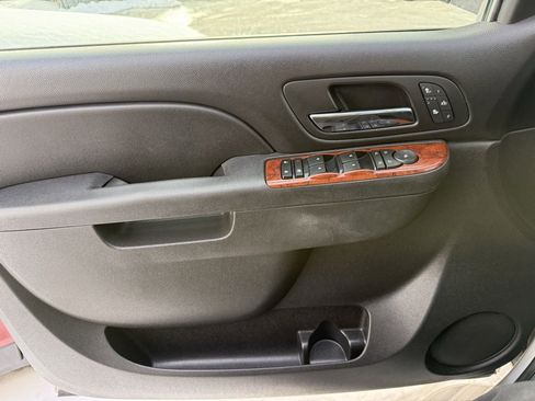 Used 2013 GMC Yukon XL SLT image 6