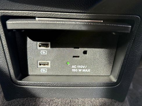 Used 2017 Lincoln Continental Reserve w/ Technology Package image 46