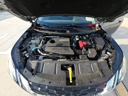 Used 2023 Nissan Rogue SV image 27