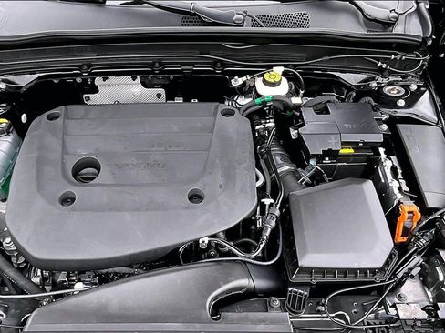 Certified 2026 Volvo XC40 B5 Core w/ Climate Package image 30