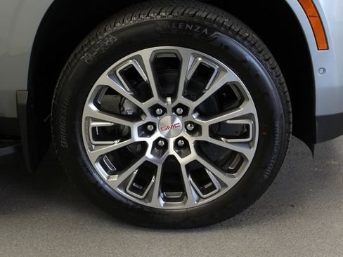 New 2026 GMC Yukon Denali w/ Advanced Technology Package AWD/4WD image 4