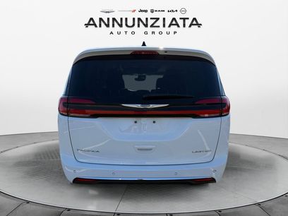 Certified 2023 Chrysler Pacifica Limited
