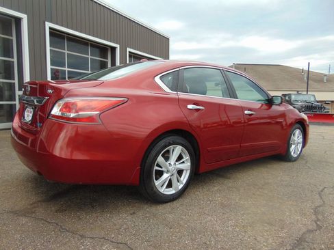 Used 2014 Nissan Altima 2.5 SV image 9