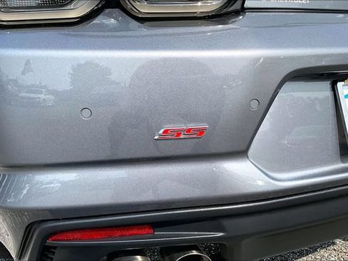 Used 2019 Chevrolet Camaro SS RWD image 23