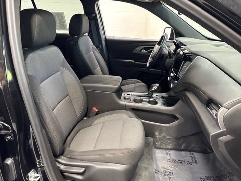 Used 2023 Chevrolet Traverse LT AWD/4WD image 10