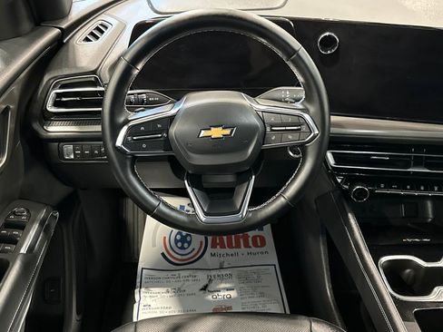 Used 2026 Chevrolet Traverse LT AWD/4WD image 29
