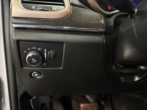 Used 2017 Jeep Grand Cherokee Limited AWD/4WD image 20