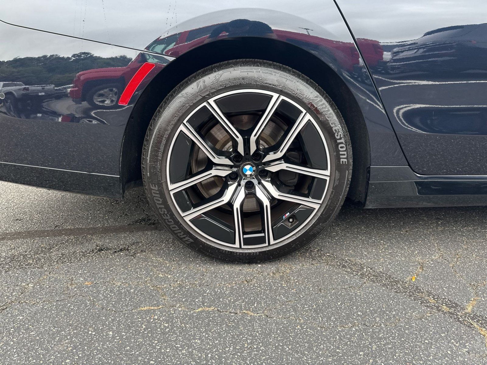 Used 2026 BMW 740i xDrive w/ Premium Package AWD/4WD image 31