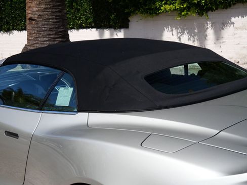 Used 2014 Aston Martin Vanquish Volante image 13