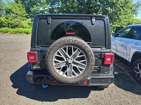 Used 2024 Jeep Wrangler High Altitude AWD/4WD image 6