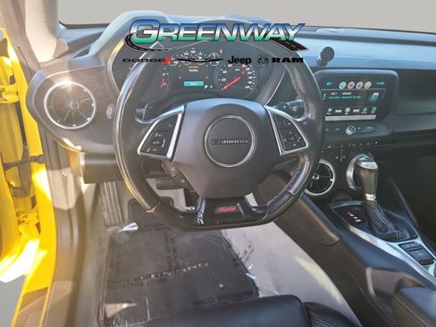 Used 2018 Chevrolet Camaro SS image 13