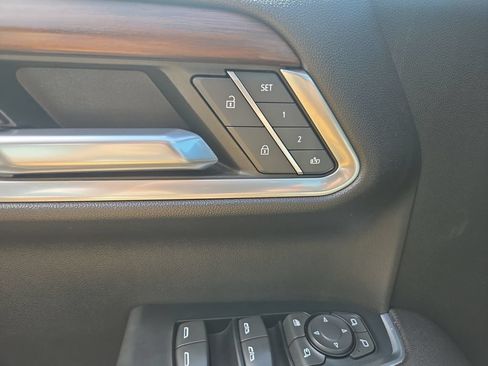 Used 2023 GMC Sierra 1500 SLT w/ SLT Premium Package AWD/4WD image 24