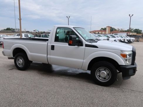 Used 2016 Ford F250 XL w/ Power Equipment Group image 3