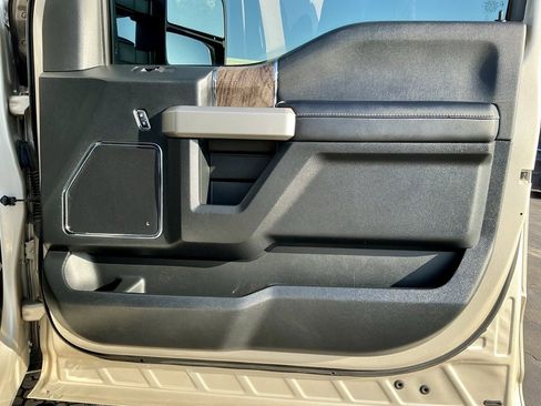 Used 2017 Ford F250 Lariat w/ Lariat Value Package image 23