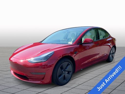 Used 2023 Tesla Model 3 Standard Range RWD image 3