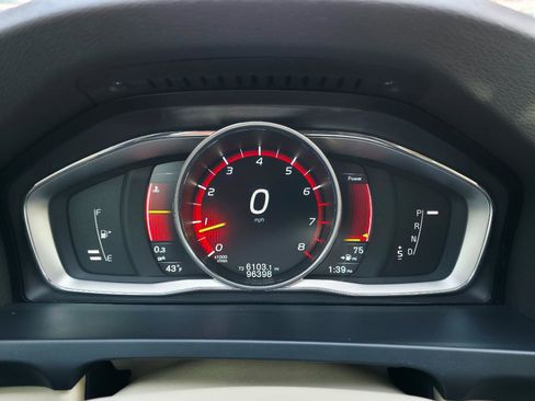 Used 2015 Volvo S60 T5 Premier w/ Convenience Package image 29