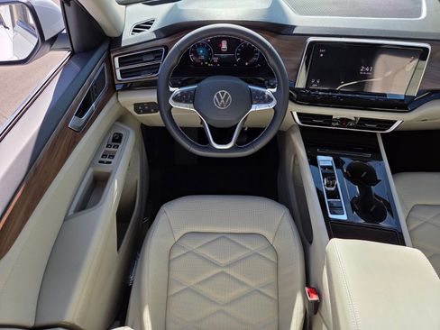 New 2026 Volkswagen Atlas SE FWD image 9