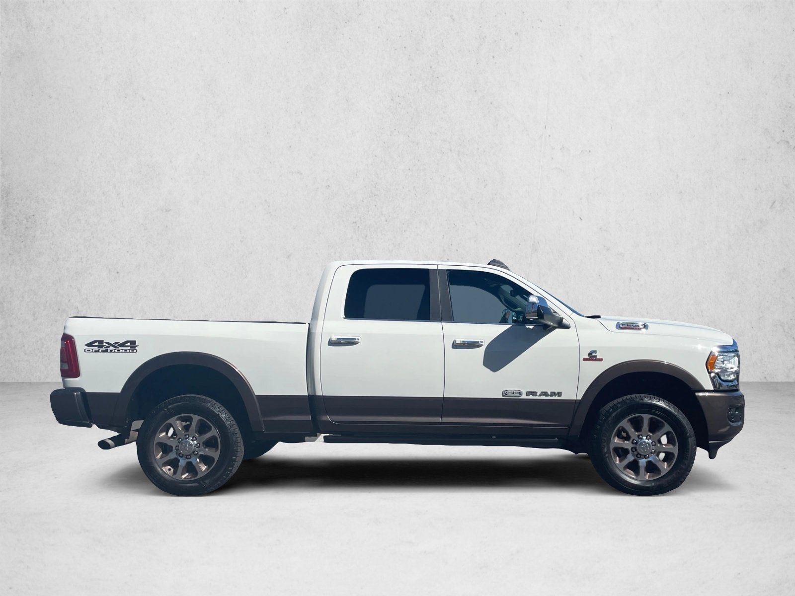 Used 2022 RAM 2500 Limited AWD/4WD image 4