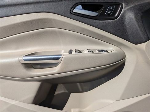 Used 2018 Ford Escape SEL image 26