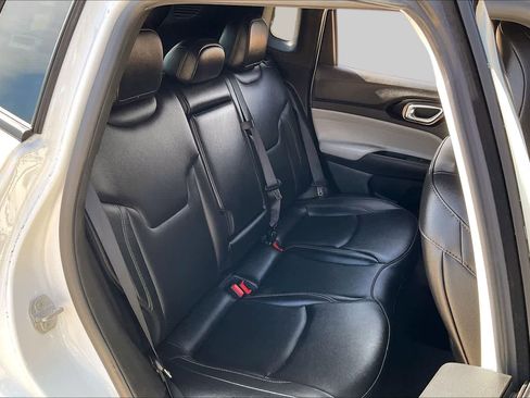 Used 2025 Jeep Compass Limited AWD/4WD image 19