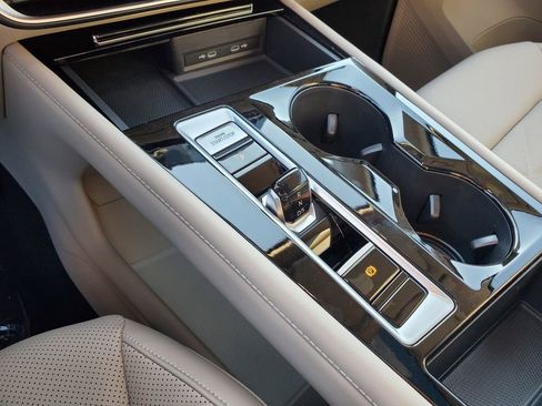 New 2026 Volkswagen Atlas SE image 10